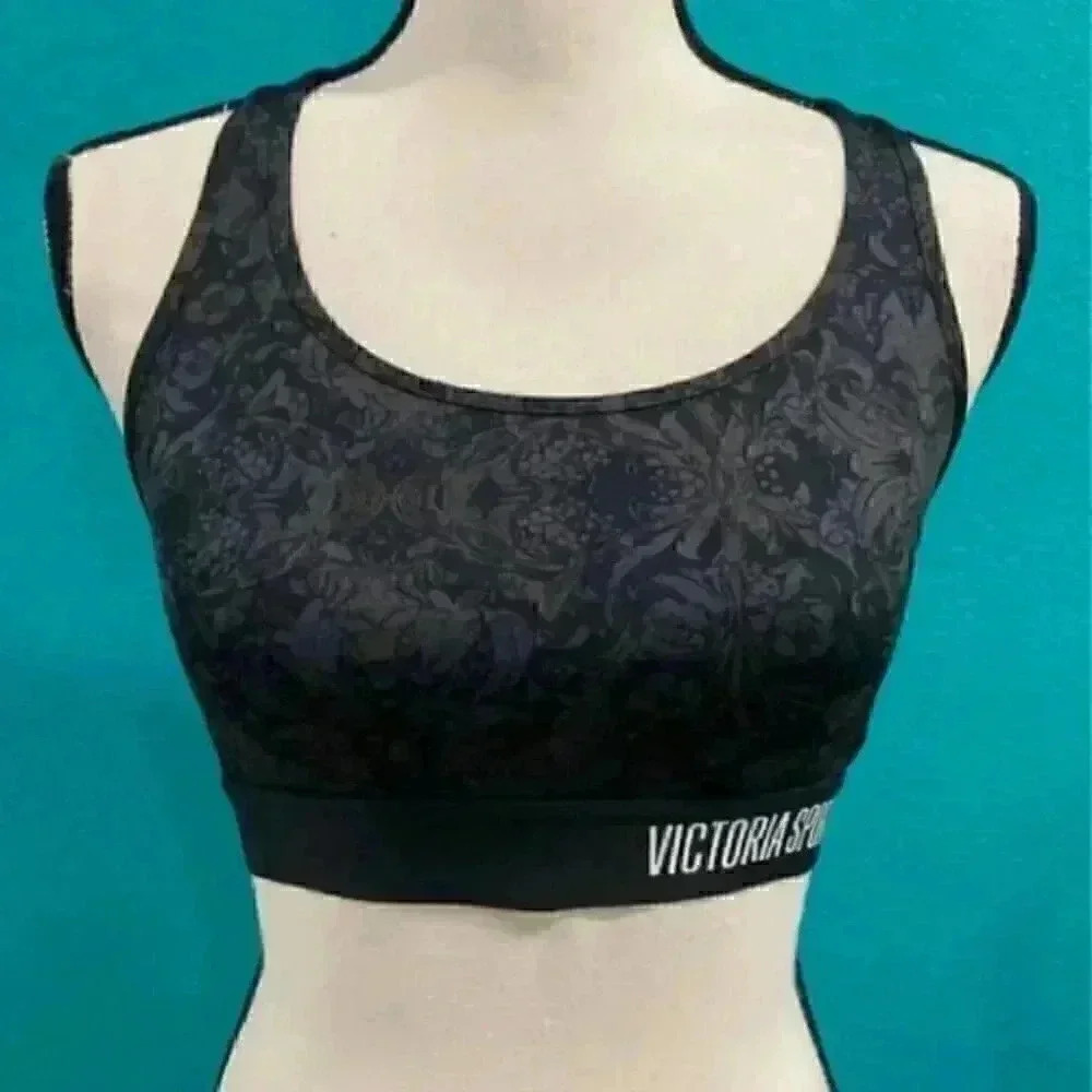 Victoria’s Secret sport sports bra in size small